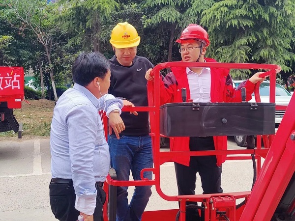 现场解答 现场解答